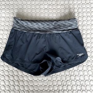 Bleck running shorts